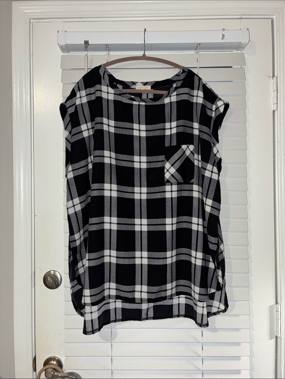 loralette Black and White Plaid Short Sleeve Tunic
